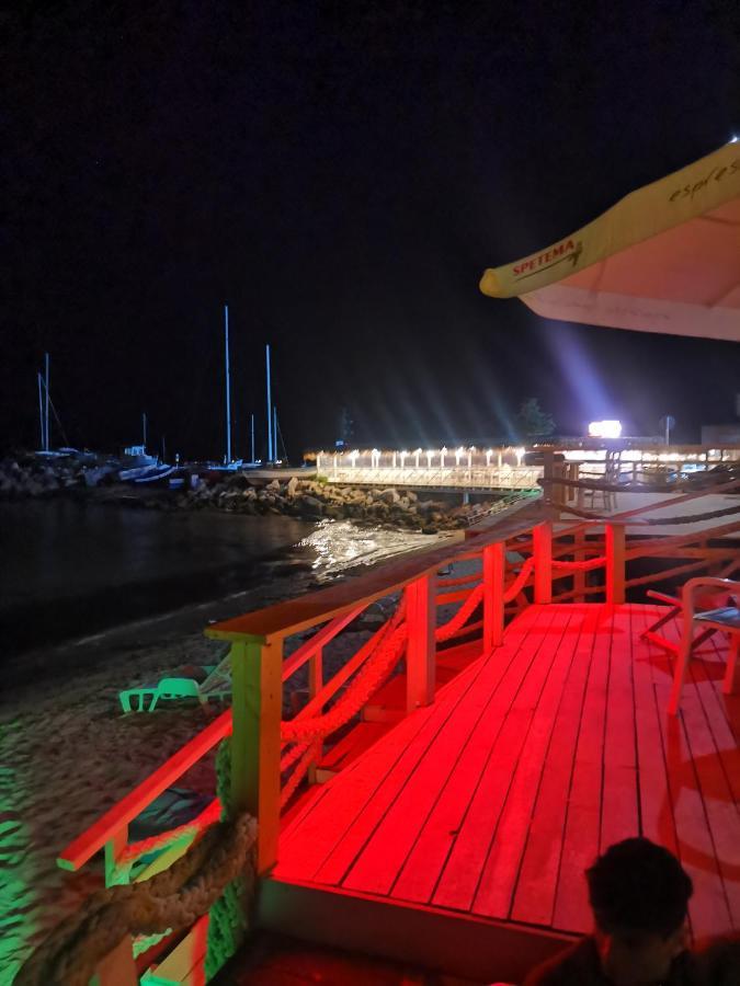 Luxury Apartment Amalfi 300 M From The Beach 바르나 외부 사진
